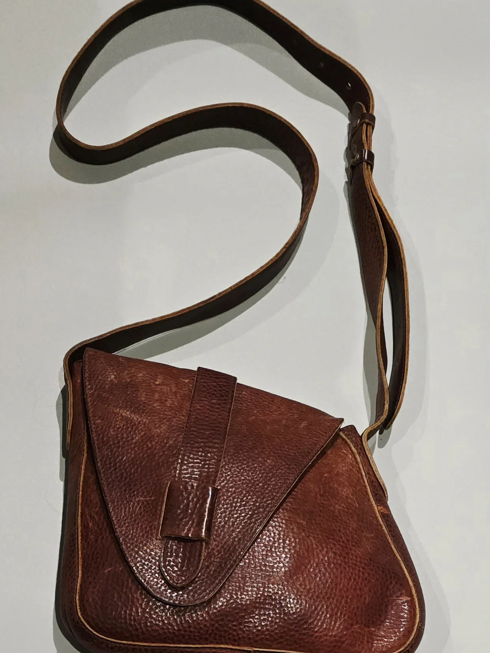 Men's Brown Leather Messenger Crossbody Bag - Classic Everyday Carry